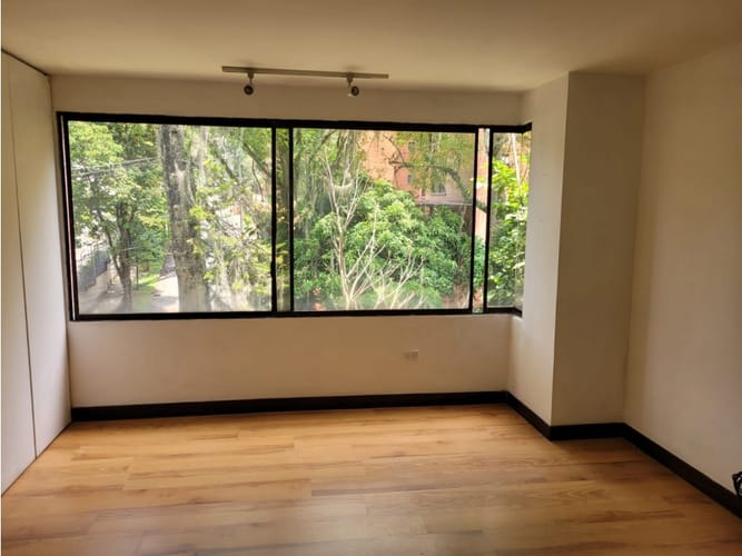 Apartamento de 3 alcobas en venta en Las Lomas, Medellín, 174 m² · foto 7 de 17