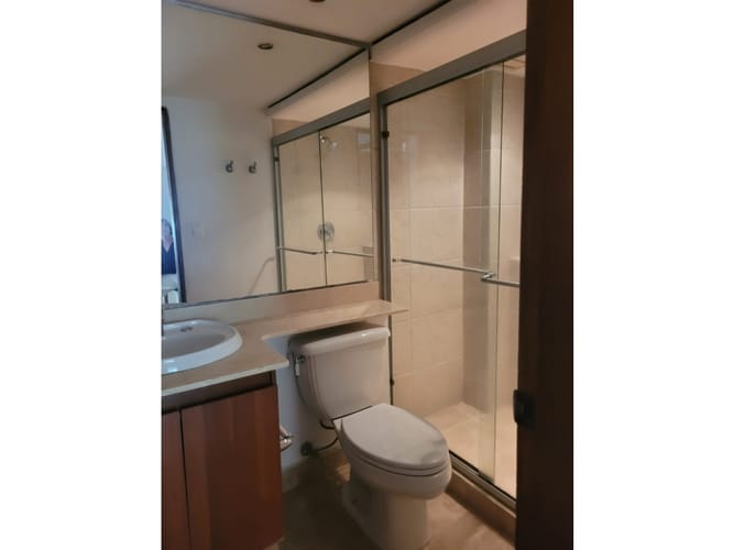 Apartamento de 3 alcobas en venta en Las Lomas, Medellín, 174 m² · foto 16 de 17