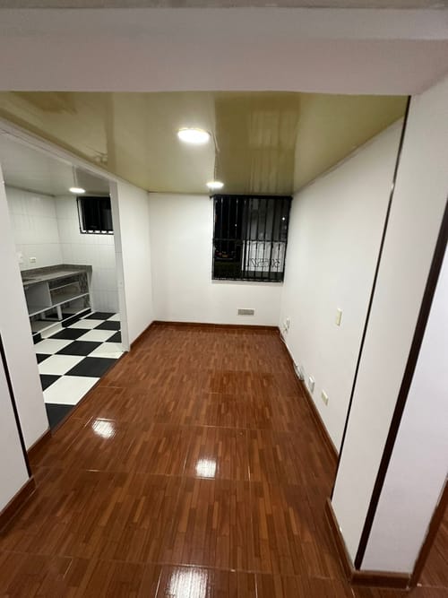 Apartamento de 2 alcobas en venta en San Pedro, Madrid, 55 m² · foto 2 de 16
