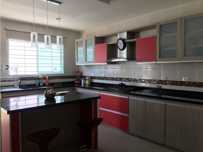 Casa de 9 alcobas en venta en Nuevo Horizonte, Barranquilla, 438 m² · foto 3 de 20