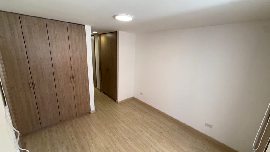 Apartaestudio en venta en Cedritos, Bogotá, 33 m² · foto 4 de 9