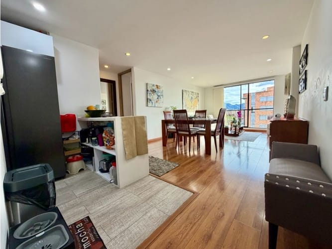 Apartamento de 3 alcobas en venta en Cedritos, Bogotá, 106 m² · foto 2 de 22