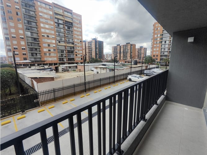 Apartamento de 3 alcobas en venta en Gran Granada, Bogotá, 83 m² · foto 3 de 19