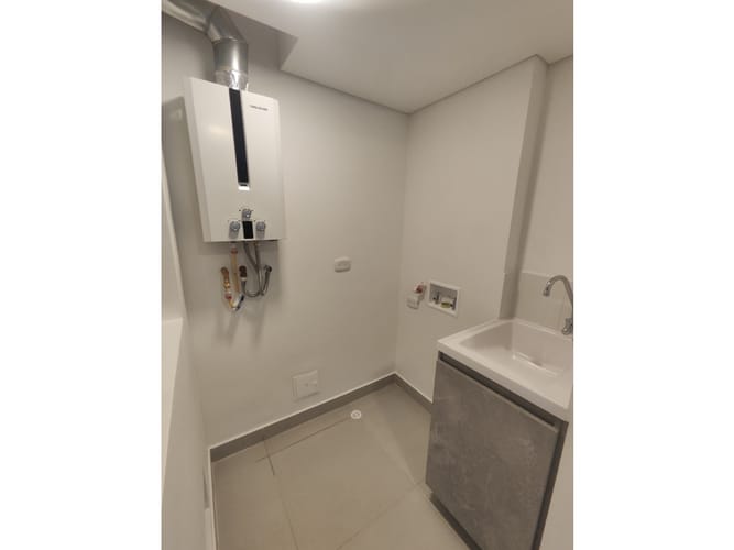 Apartamento de 3 alcobas en venta en Gran Granada, Bogotá, 83 m² · foto 4 de 19