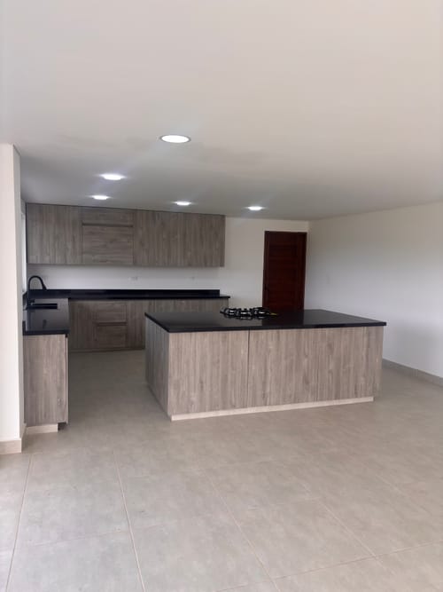 Casa de 4 alcobas en venta en El Carmen De Viboral, El Carmen de Viboral, 400 m² · foto 3 de 16