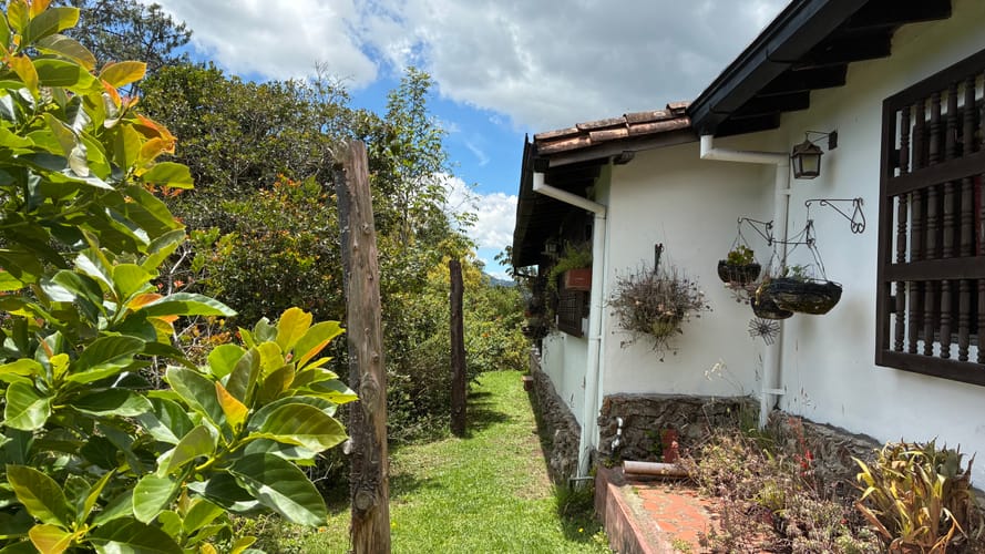 Casa de 5 alcobas en venta en Guamito, La Ceja, 200 m² · foto 2 de 24