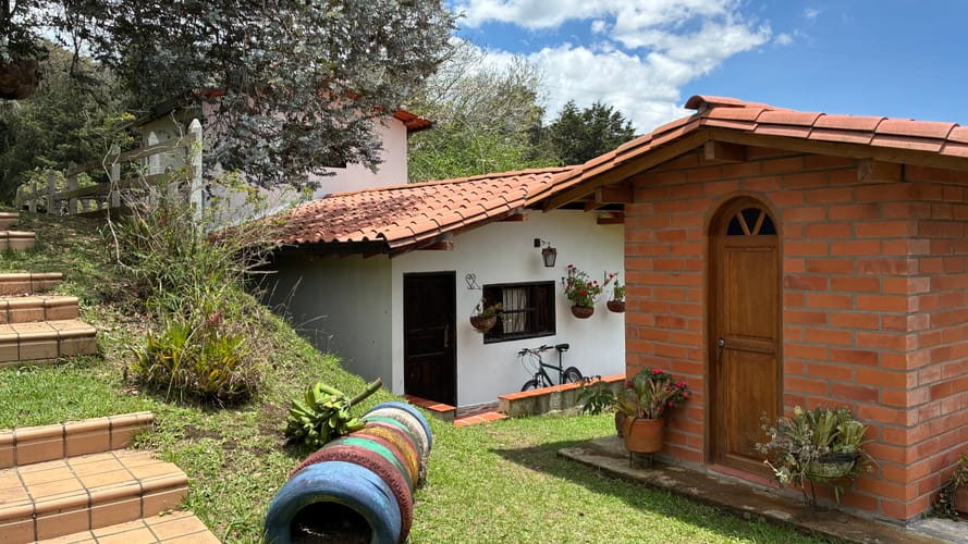 Casa de 5 alcobas en venta en Guamito, La Ceja, 200 m² · foto 5 de 24