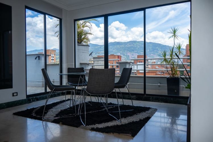 Apartamento de 8 alcobas en venta en Laureles, Medellín, 538 m² · foto 16 de 24