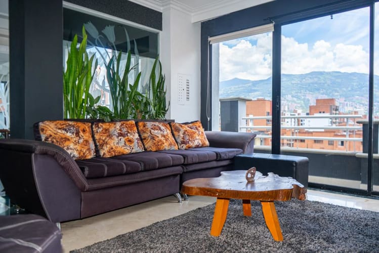 Apartamento de 8 alcobas en venta en Laureles, Medellín, 538 m² · foto 19 de 24