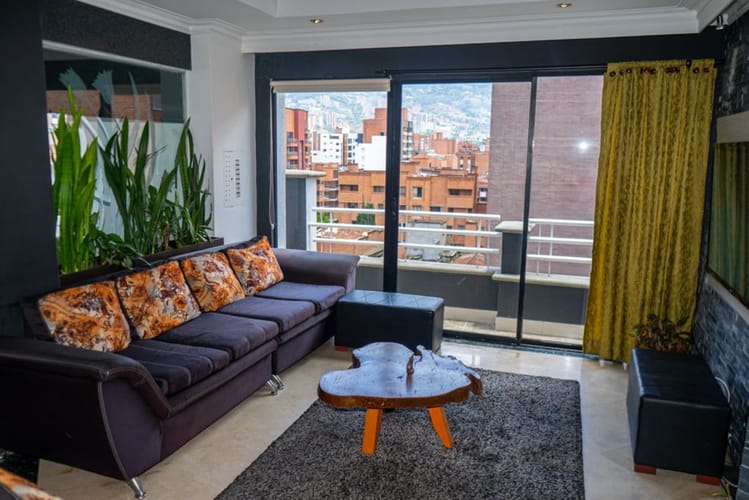 Apartamento de 8 alcobas en venta en Laureles, Medellín, 538 m² · foto 20 de 24