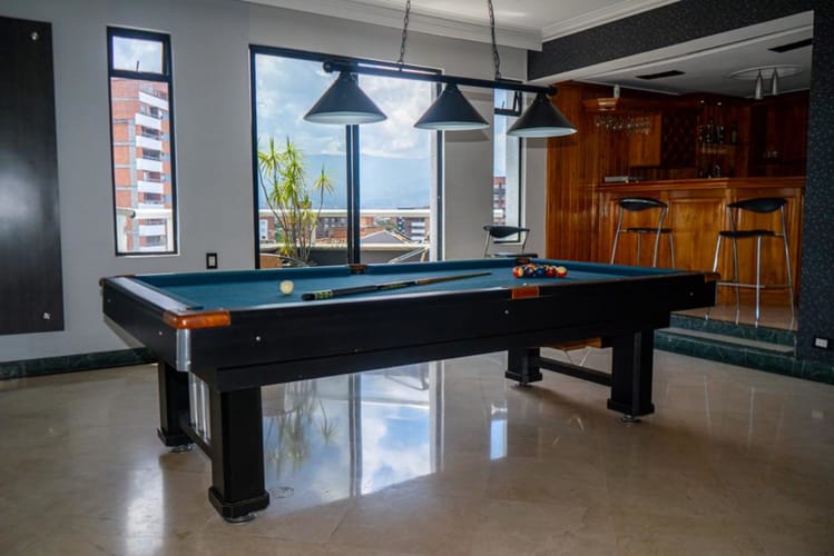 Apartamento de 8 alcobas en venta en Laureles, Medellín, 538 m² · foto 22 de 24