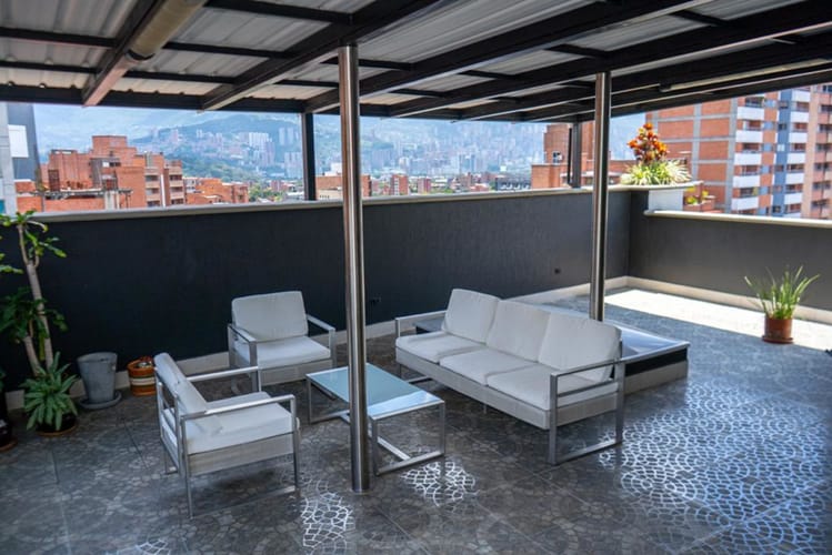 Apartamento de 8 alcobas en venta en Laureles, Medellín, 538 m² · foto 23 de 24