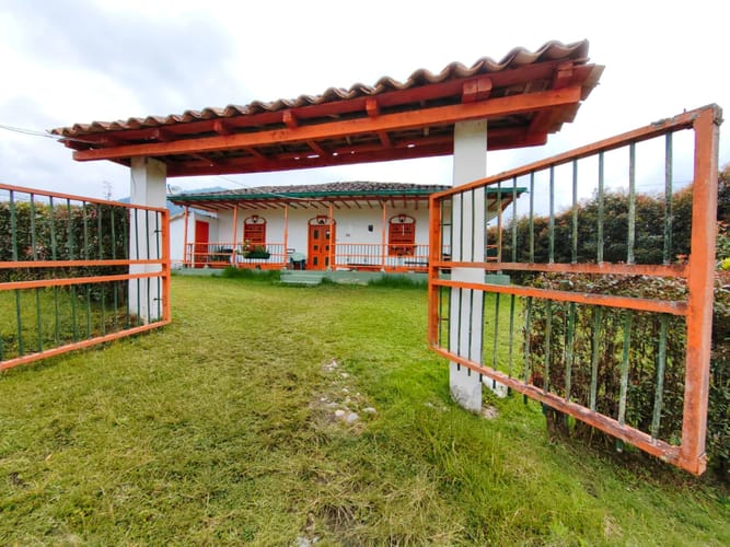Finca en venta en Campo Alegre, El Carmen de Viboral, 3494 m² · foto 6 de 20