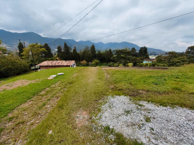 Finca en venta en Campo Alegre, El Carmen de Viboral, 3494 m² · foto 9 de 20