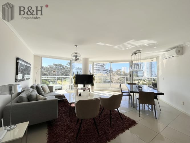 Apartamento alquiler anual Punta del este 3 dormitorios más dependencia Aidy grill · Foto 3