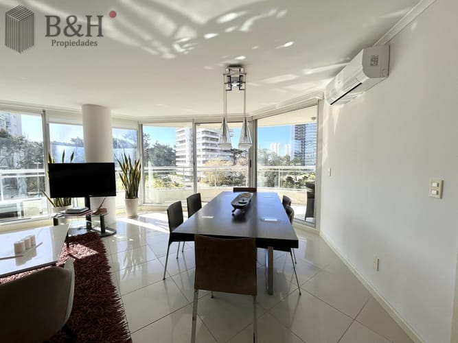 Apartamento alquiler anual Punta del este 3 dormitorios más dependencia Aidy grill · Foto 4