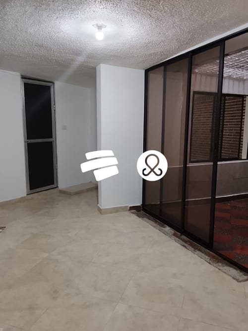 Casa de 2 alcobas en venta en Villa Hermosa, Medellín, 87 m² · foto 2 de 10