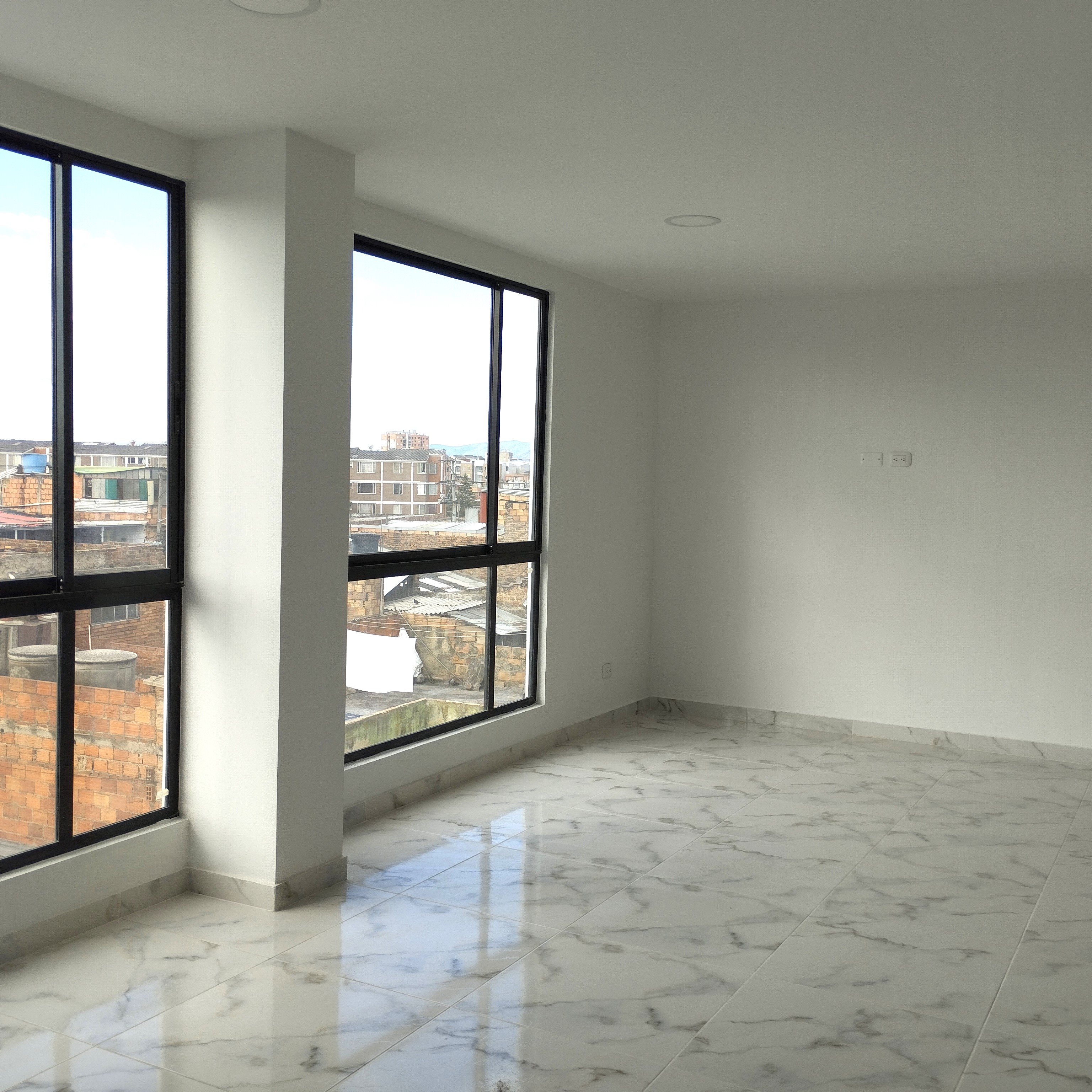 Apartamento en venta en Ingles, Bogotá · foto 2 de 9