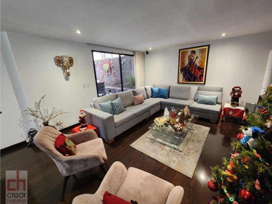 Casa en venta en Chicó Navarra, Bogotá · foto 3 de 23