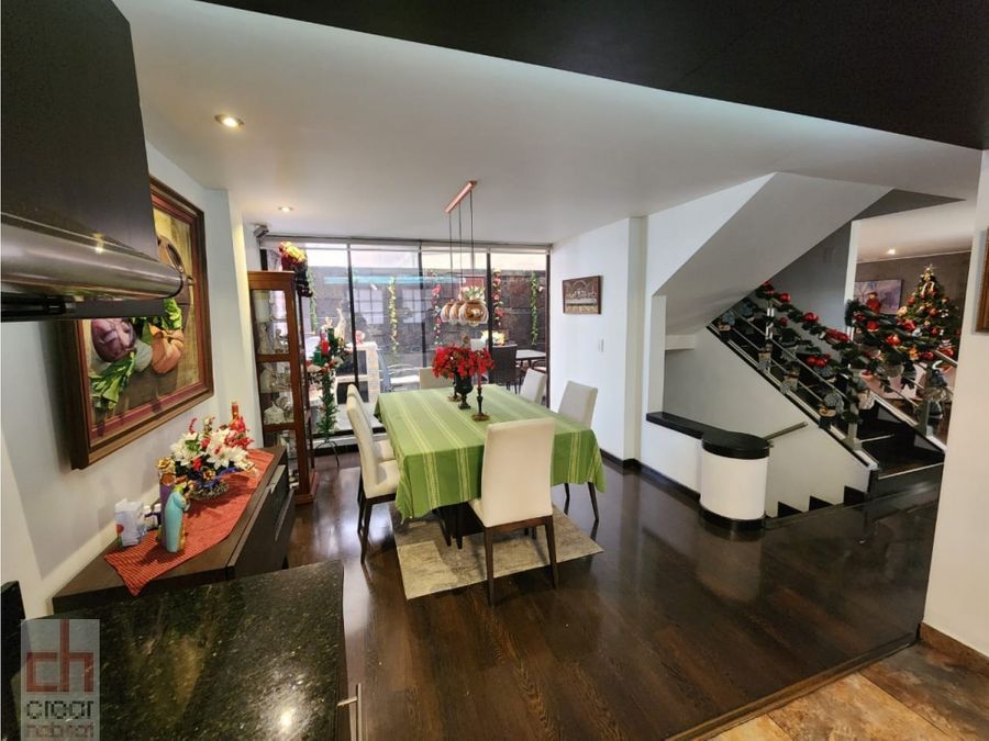 Casa en venta en Chicó Navarra, Bogotá · foto 8 de 23