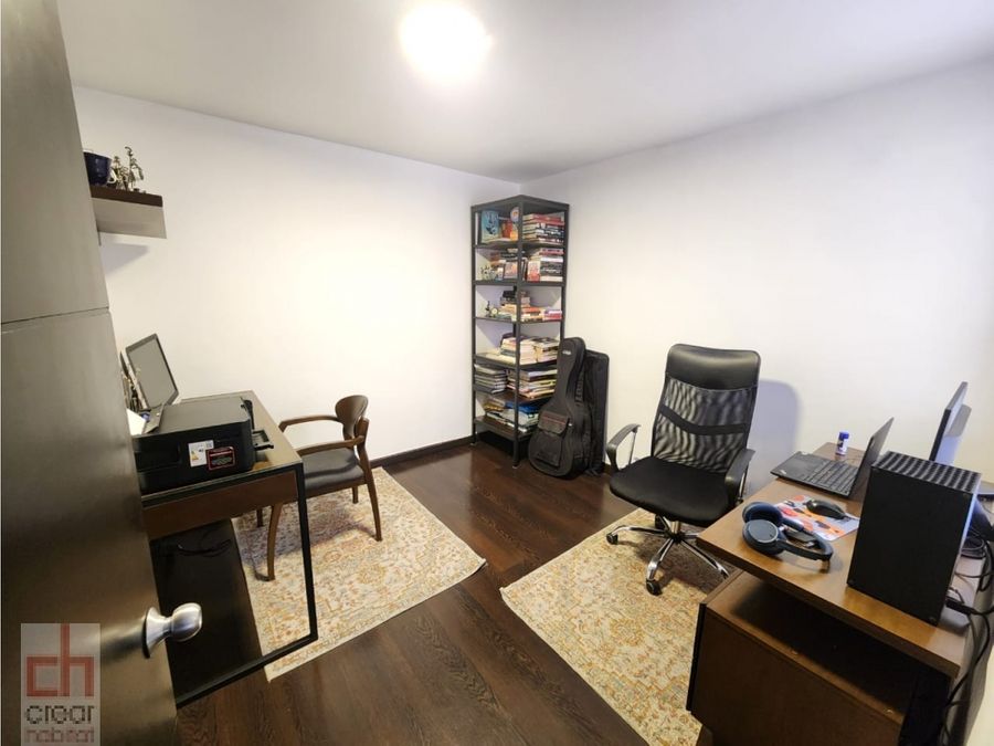 Casa en venta en Chicó Navarra, Bogotá · foto 11 de 23
