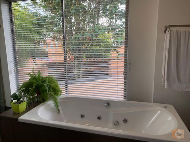 Casa de 4 alcobas en venta en Guaymaral, Bogotá, 420 m² · foto 9 de 21