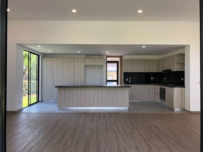 Casa de 3 alcobas en venta en Cota, 280 m² · foto 3 de 23