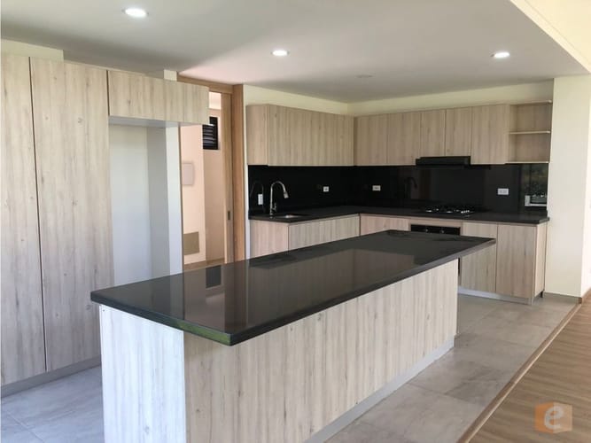 Casa de 3 alcobas en venta en Cota, 280 m² · foto 5 de 23
