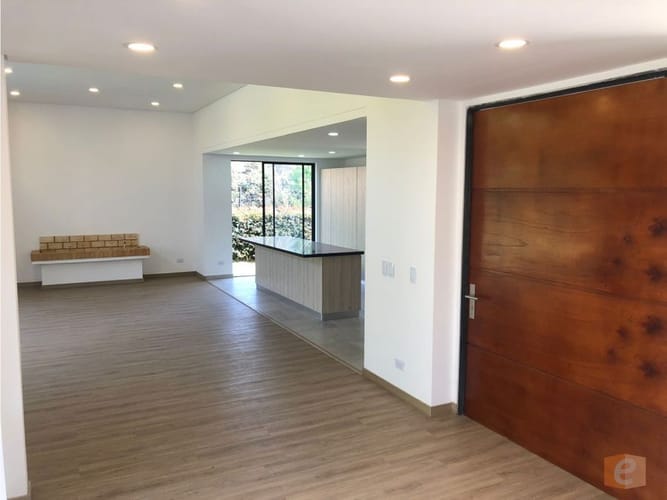 Casa de 3 alcobas en venta en Cota, 280 m² · foto 6 de 23