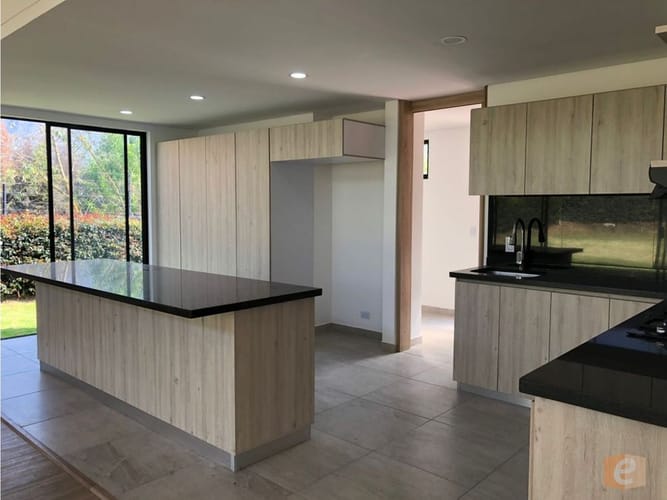 Casa de 3 alcobas en venta en Cota, 280 m² · foto 18 de 23