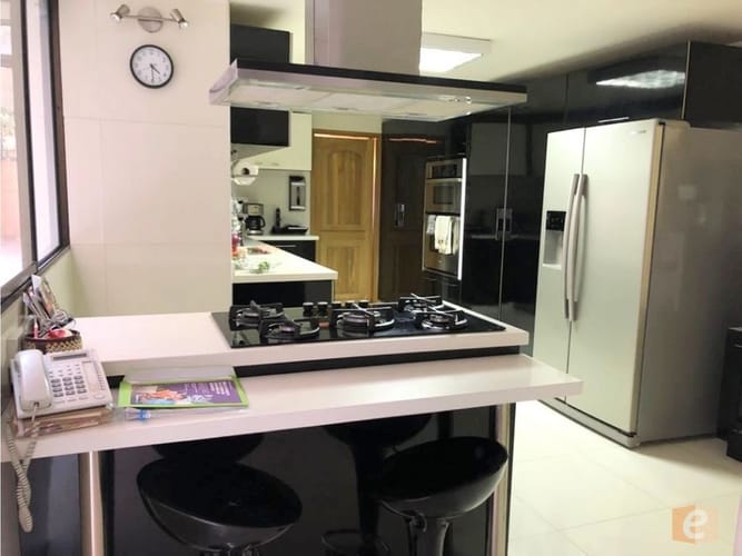 Apartamento en venta en La Carolina, Bogotá · foto 4 de 15