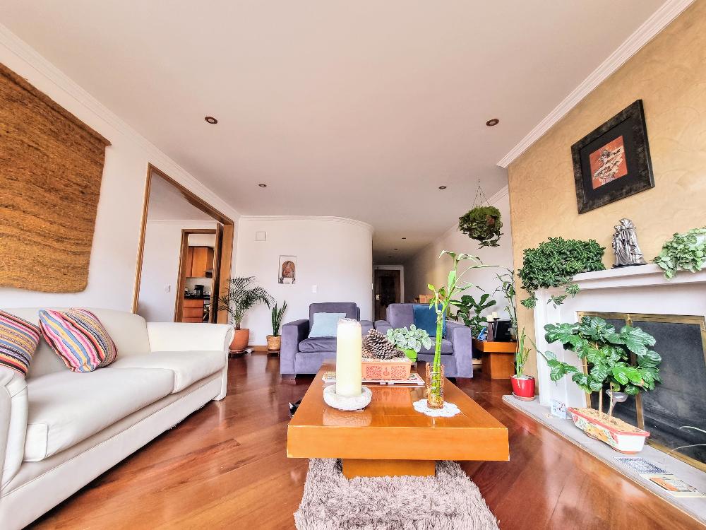 Apartamento en venta en Santa Barbara, Bogotá · foto 2 de 24
