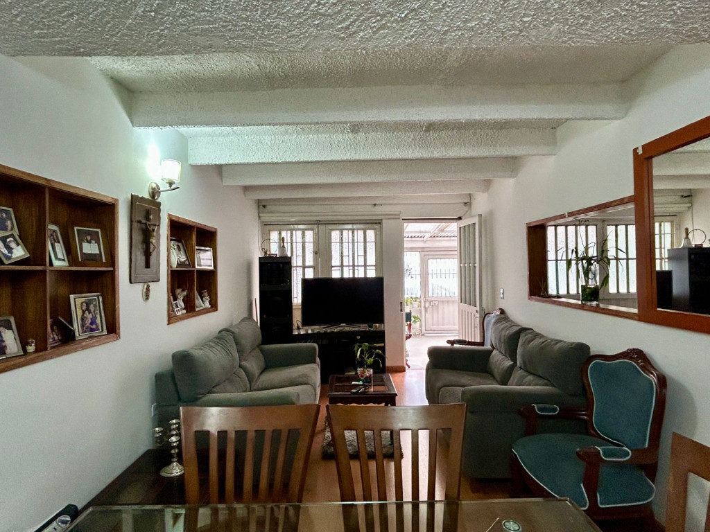 Casa en venta en Engativá, Bogotá · foto 2 de 13