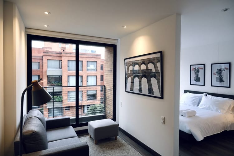 Apartaestudio en venta en Chico Norte, Bogotá, 46 m² · foto 2 de 9
