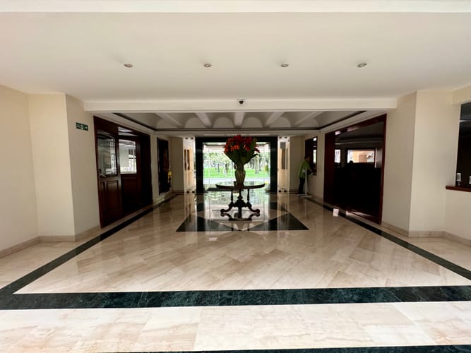 Apartamento de 4 alcobas en venta en Chicó Navarra, Bogotá, 330 m² · foto 13 de 15