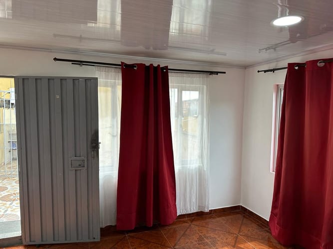 Casa de 4 alcobas en venta en El Tintal, Bogotá, 220 m² · foto 2 de 10