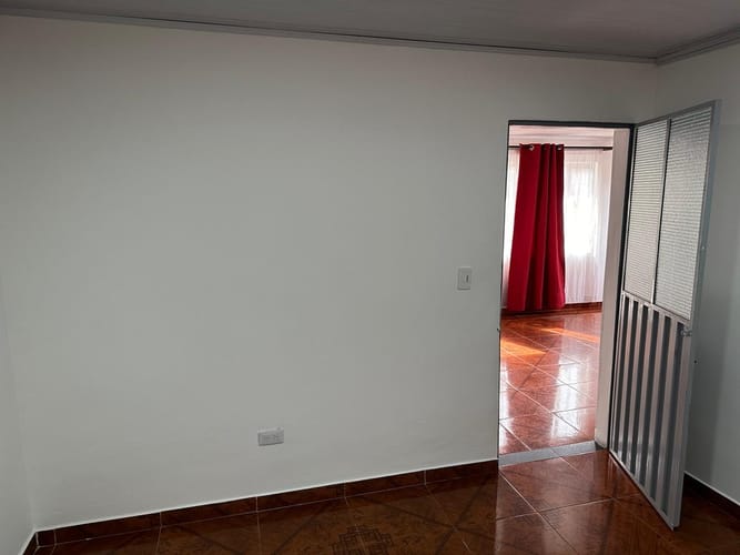 Casa de 4 alcobas en venta en El Tintal, Bogotá, 220 m² · foto 5 de 10