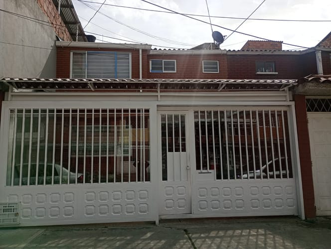 Casa de 3 alcobas en venta en Jorge Gaitan Cortes, Bogotá, 144 m² · foto 24 de 24