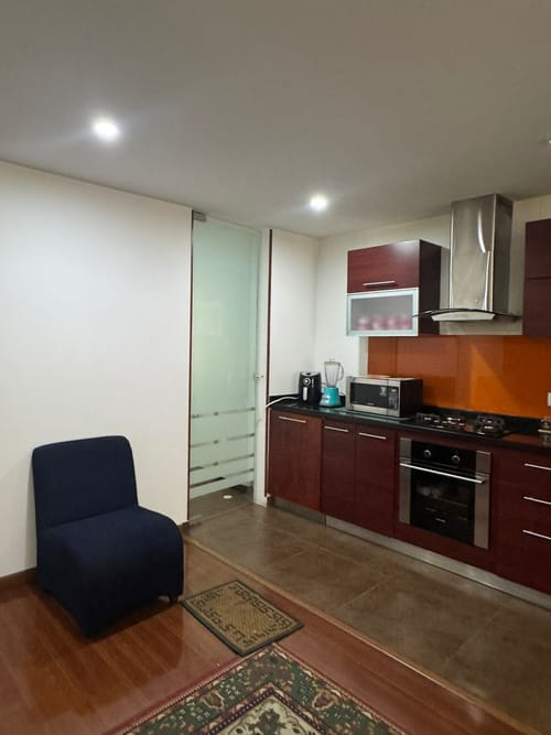 Apartaestudio en venta en Santa Barbara, Bogotá, 54 m² · foto 2 de 10