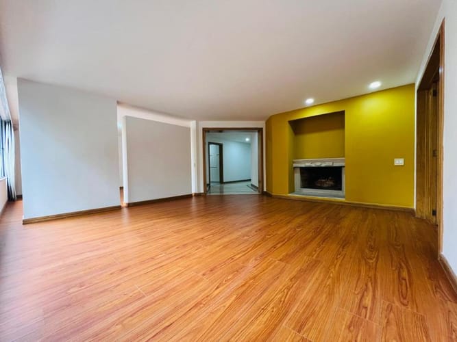 Apartamento de 5 alcobas en venta en Chapinero, Bogotá, 196 m² · foto 3 de 24