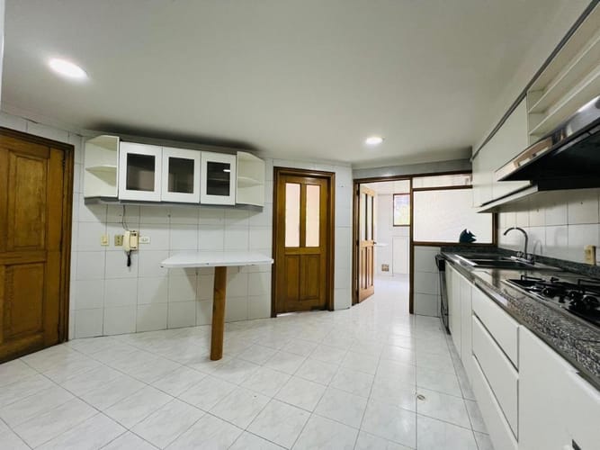 Apartamento de 5 alcobas en venta en Chapinero, Bogotá, 196 m² · foto 10 de 24