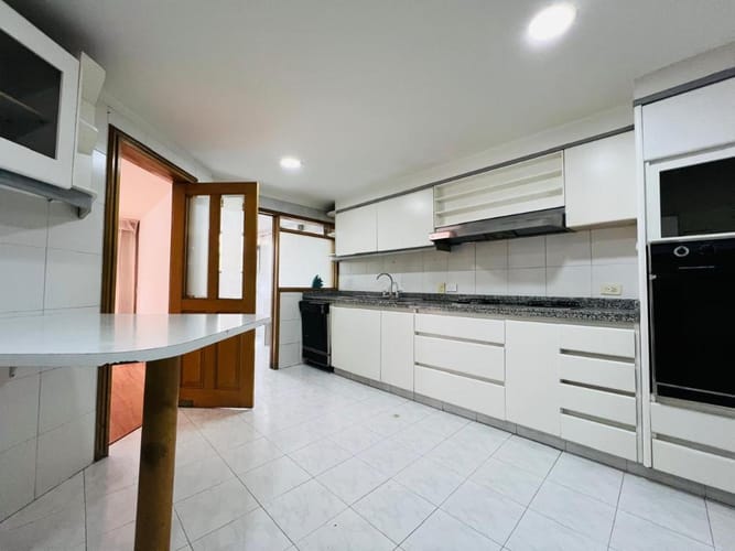 Apartamento de 5 alcobas en venta en Chapinero, Bogotá, 196 m² · foto 12 de 24