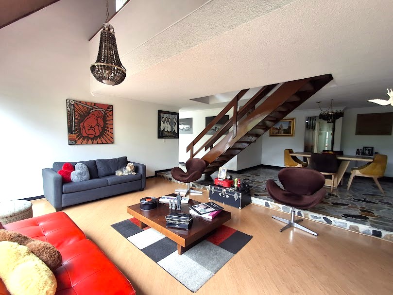 Casa en venta en La Floresta, Bogotá · foto 2 de 24