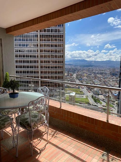 Apartamento de 3 alcobas en venta en Centro Internacional, Bogotá, 134 m² · foto 10 de 24