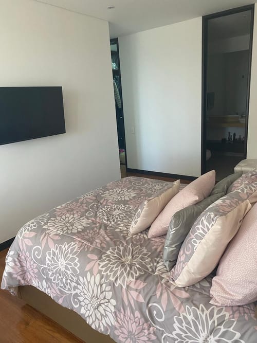 Apartamento de 3 alcobas en venta en Centro Internacional, Bogotá, 134 m² · foto 21 de 24