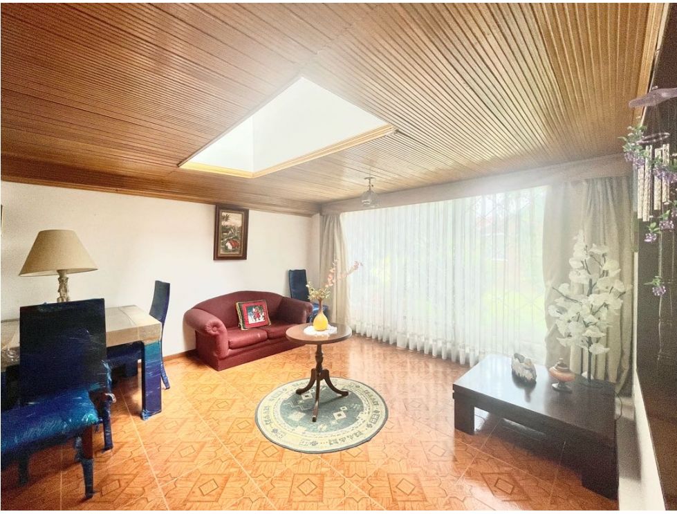Casa en venta en Lagos De Cordoba, Bogotá · foto 3 de 19