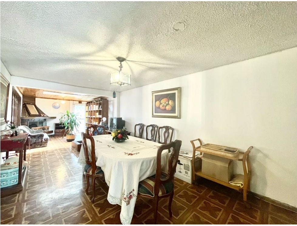 Casa en venta en Lagos De Cordoba, Bogotá · foto 4 de 19