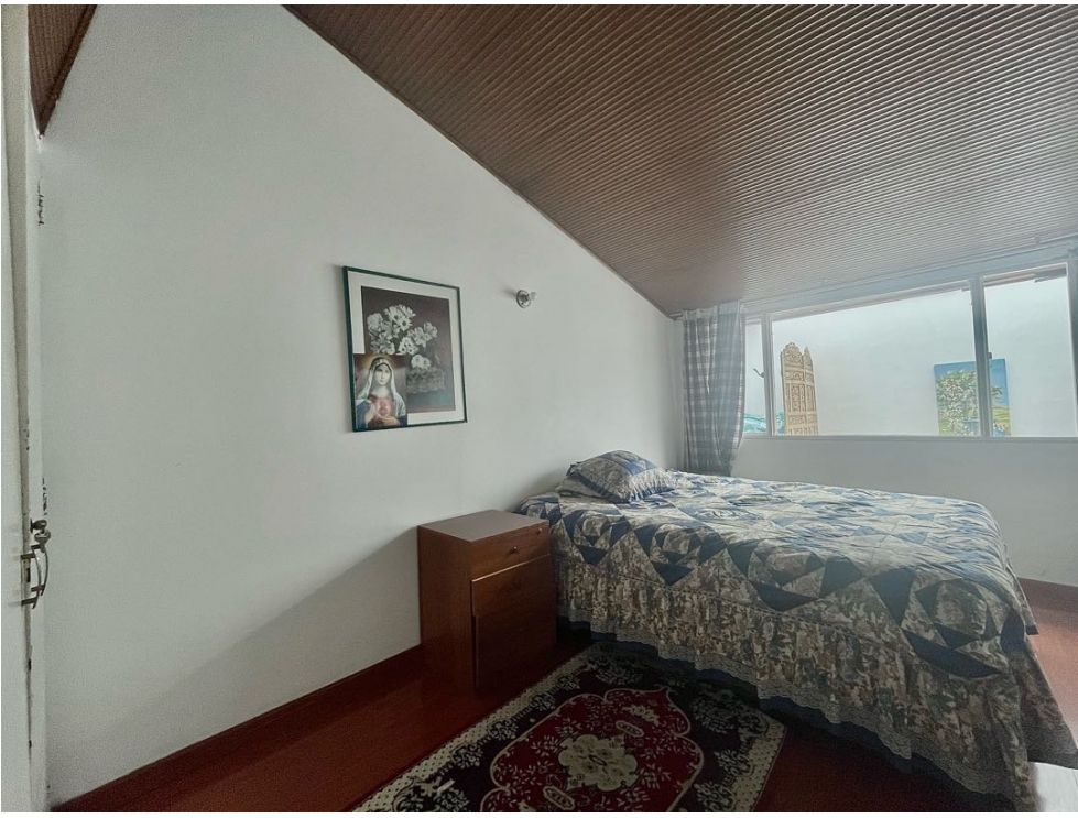 Casa en venta en Lagos De Cordoba, Bogotá · foto 8 de 19