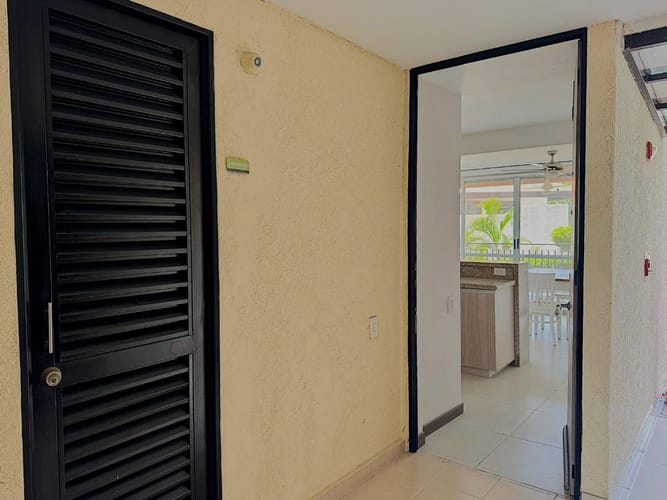 Apartamento de 4 alcobas en venta en Las Palmas, Ricaurte, 96 m² · foto 2 de 24