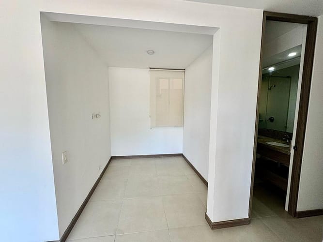 Apartamento de 4 alcobas en venta en Las Palmas, Ricaurte, 96 m² · foto 12 de 24